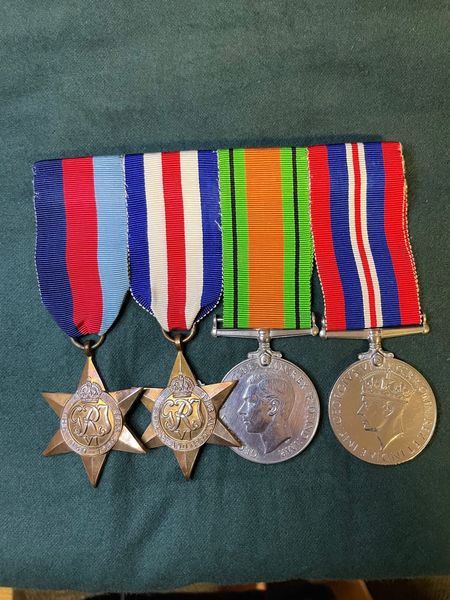 Pte Tom Robins medals