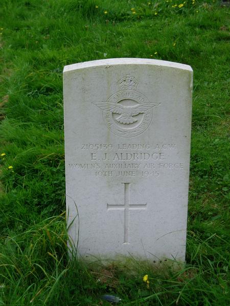 The Commonwealth War Graves Commission (CWGC) headstone of Evelyn Joyce Aldridge